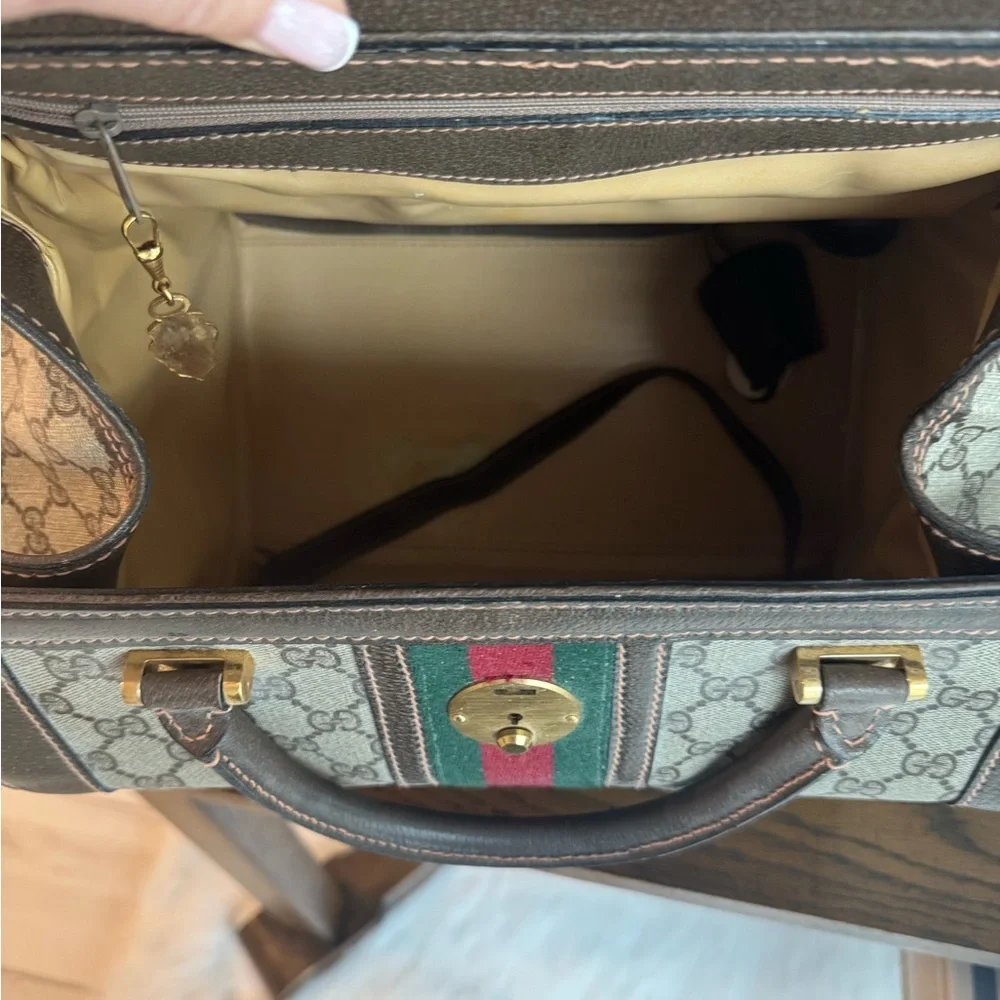 Gucci Beige GG Supreme Canvas Top Handle Bag with Green and Red Web - Picture 5 of 9